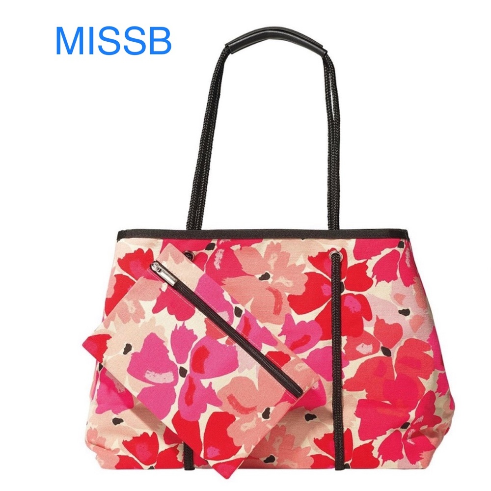 Avon’s Poppy bag